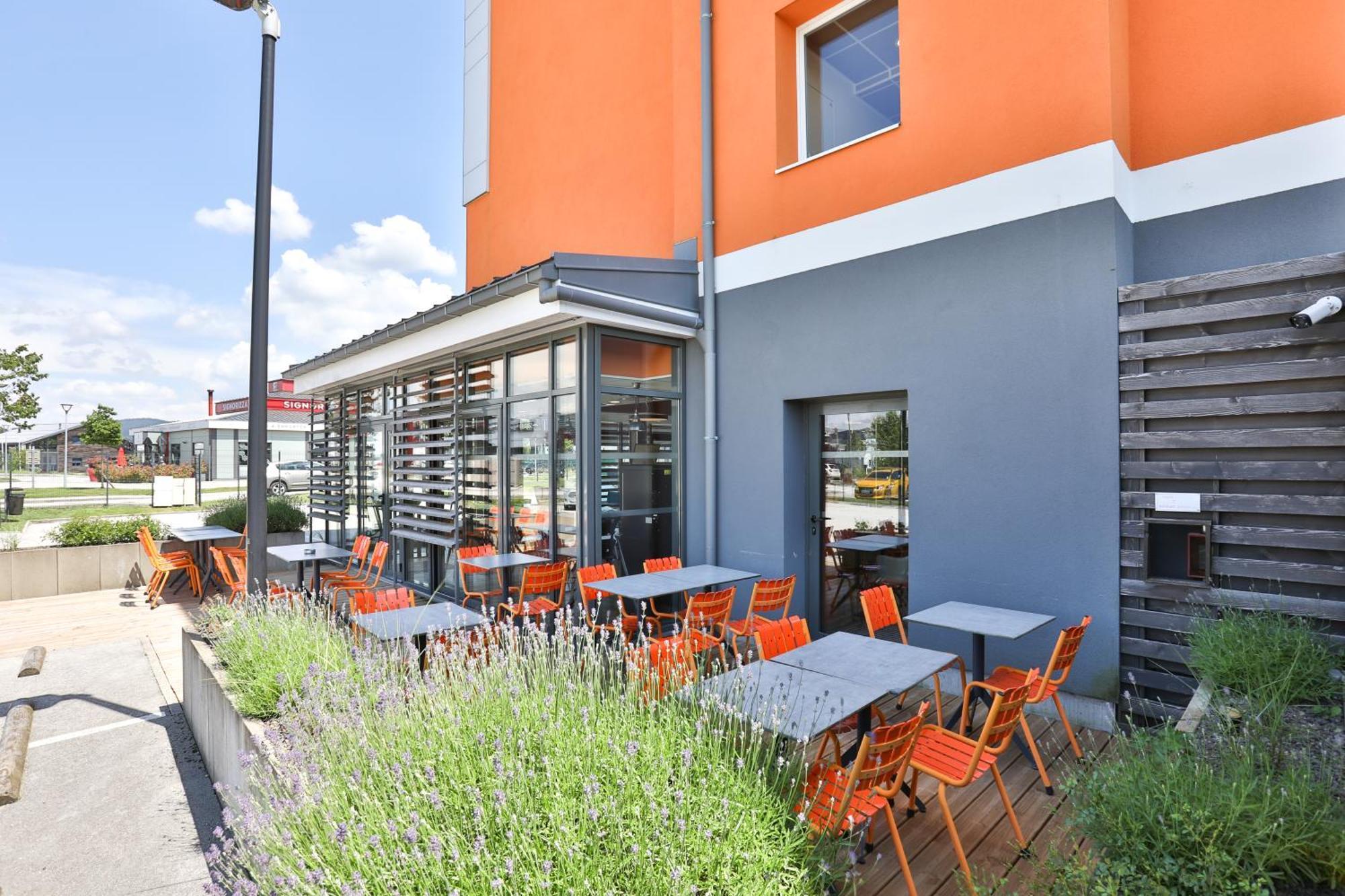 Kyriad Pontarlier Exterior foto